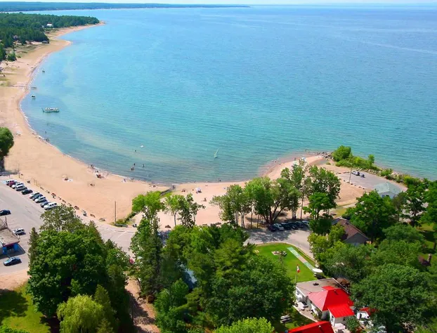 Balm Beach Resort & Motel hotel detail image 4