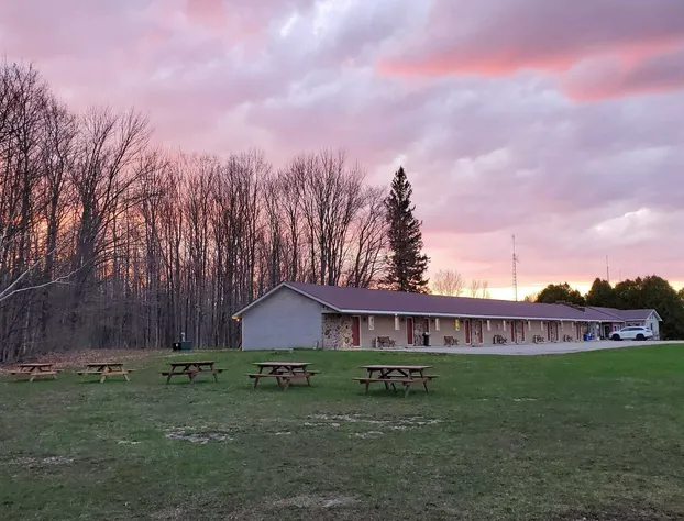 Peninsula Motel hotel detail image 1