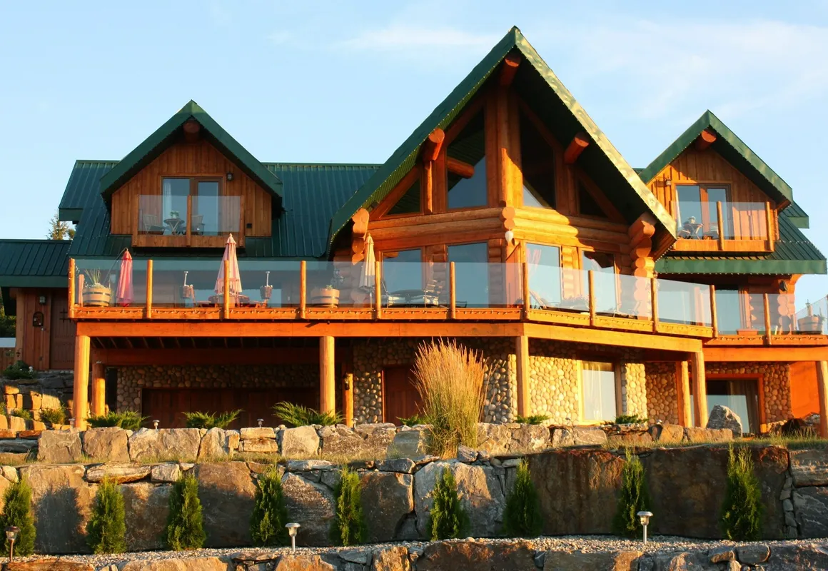 A Okanagan Lakeview Inn hotel hero