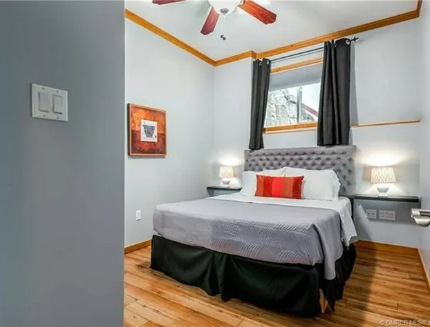 A Okanagan Lakeview Inn hotel detail image 4