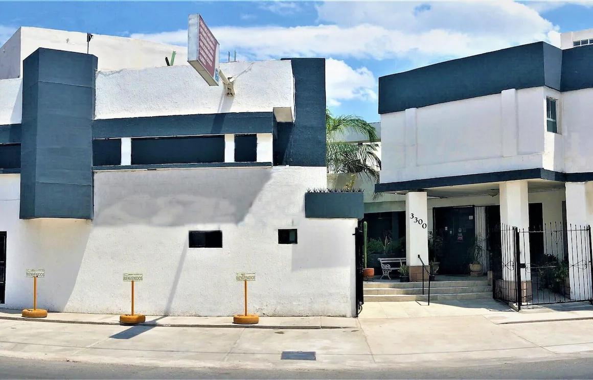 Hotel Laguna Inn hotel hero