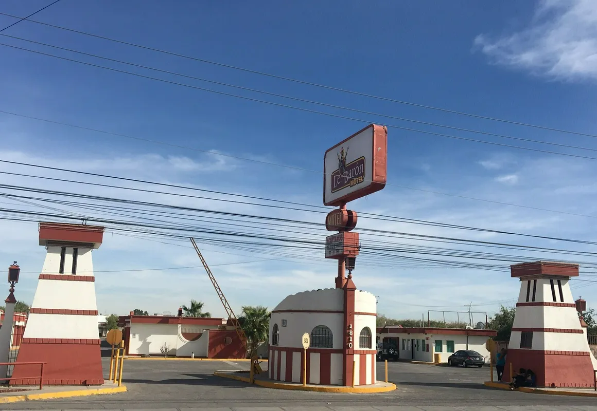 Motel Lebaron hotel hero