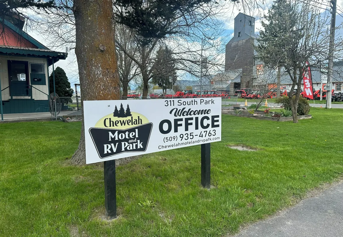 Chewelah Motel and RV Park hotel hero