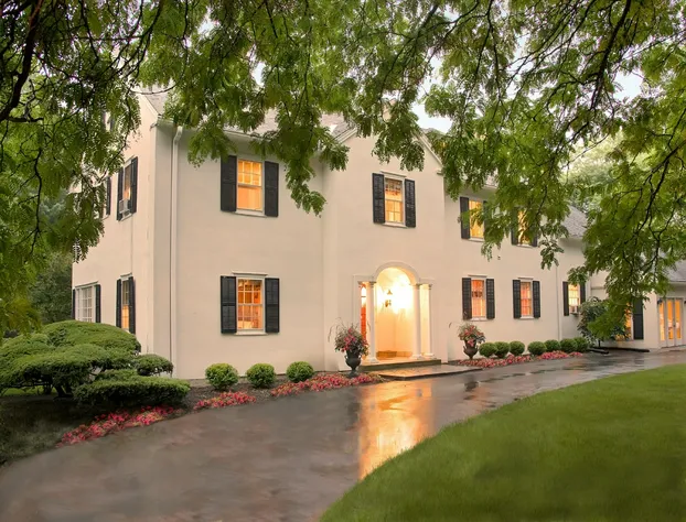 10 Fitch Luxurious Romantic Inn hotel detail image 1