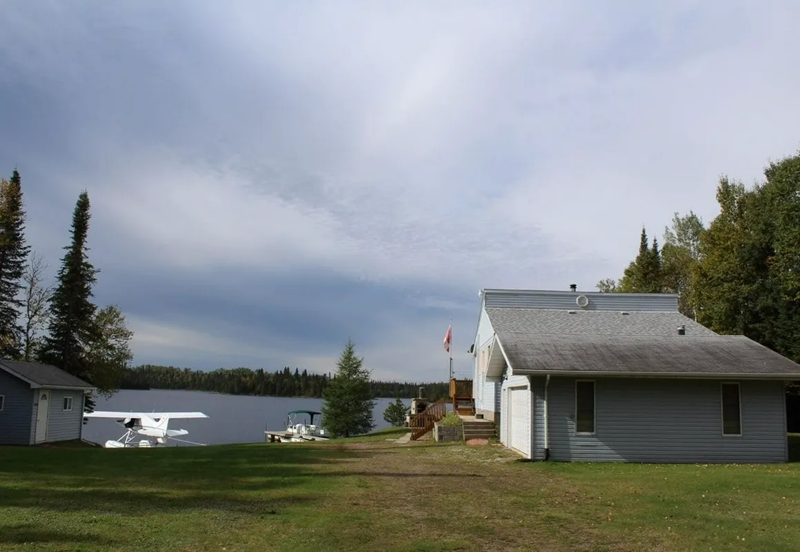 Spruce Forest Lakeside B&B hotel hero