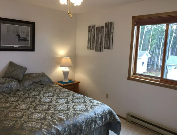 Spruce Forest Lakeside B&B hotel detail image 1