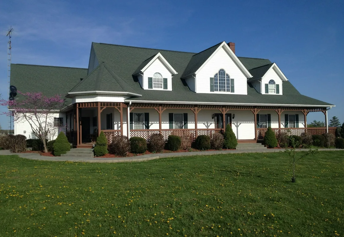 Grabers Green Gables B&B hotel hero