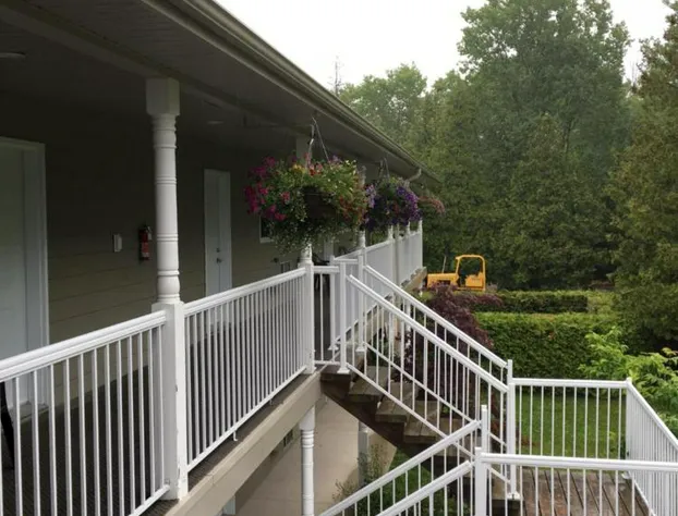 Adventure the Bruce Inn - Recently Renovated With Outdoor Hot Tub hotel detail image 3