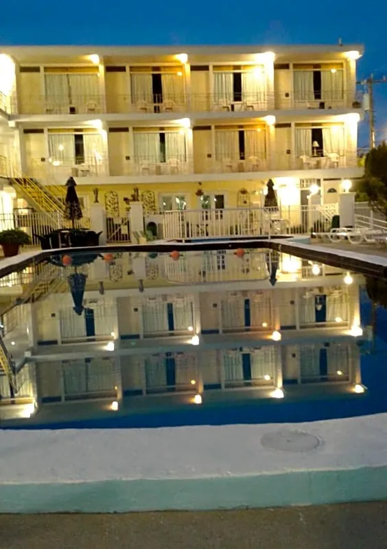 Viking Motel hotel hero