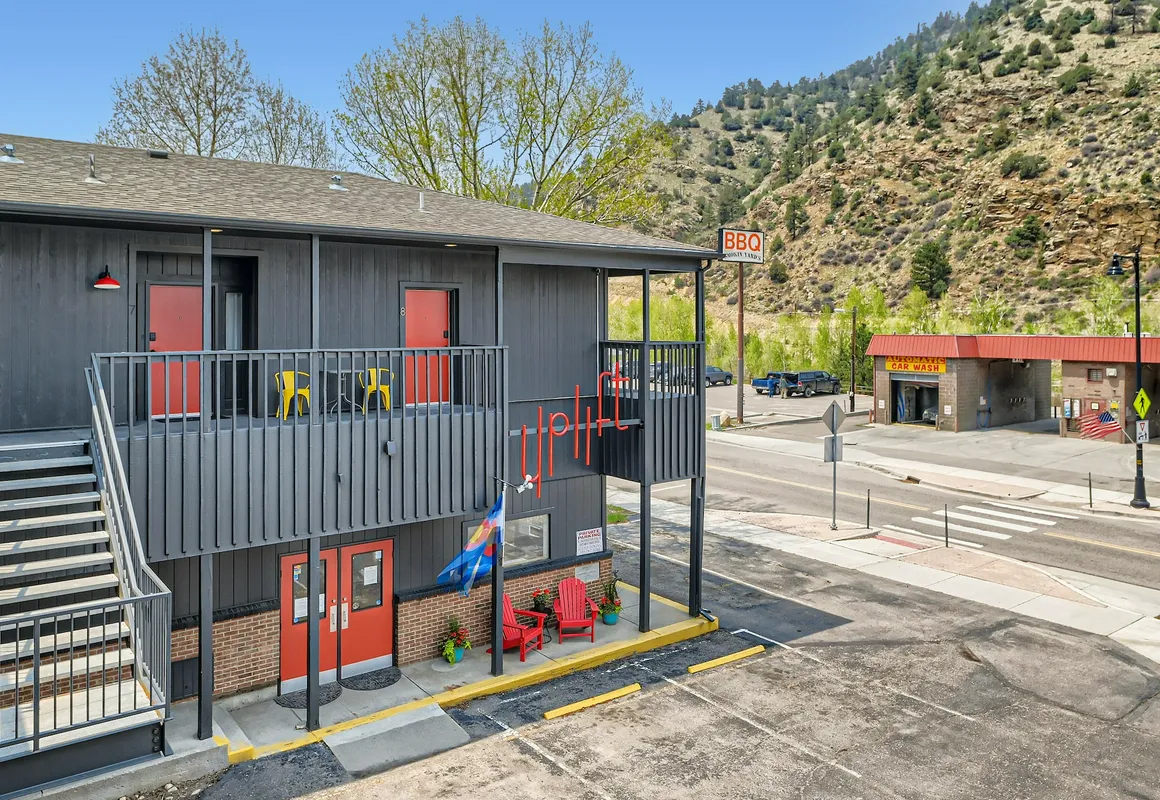 Uplift Inn hotel hero