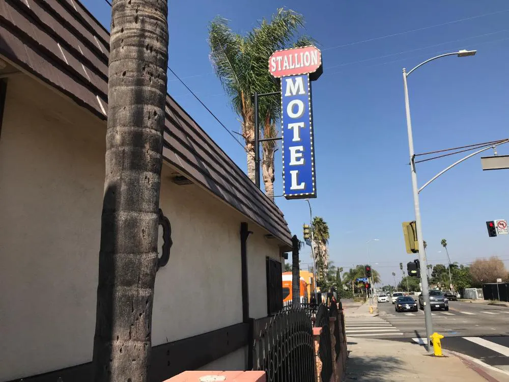 Stallion Motel hotel hero