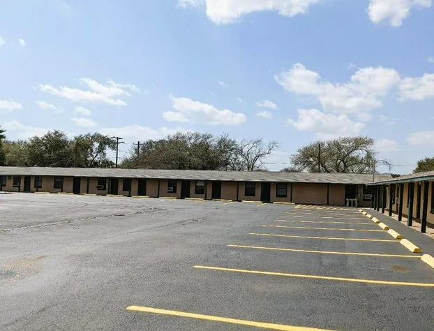 Economy Inn Kingsville hotel detail image 2