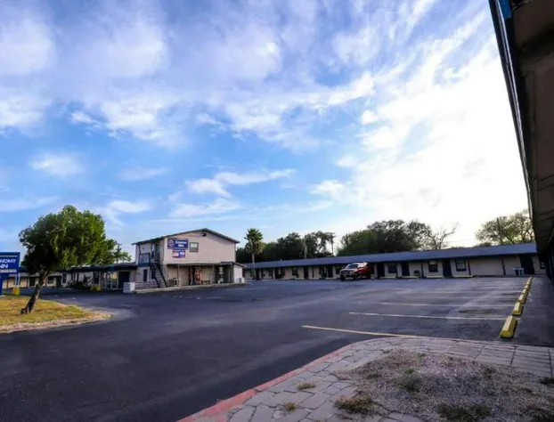 Economy Inn Kingsville hotel detail image 4