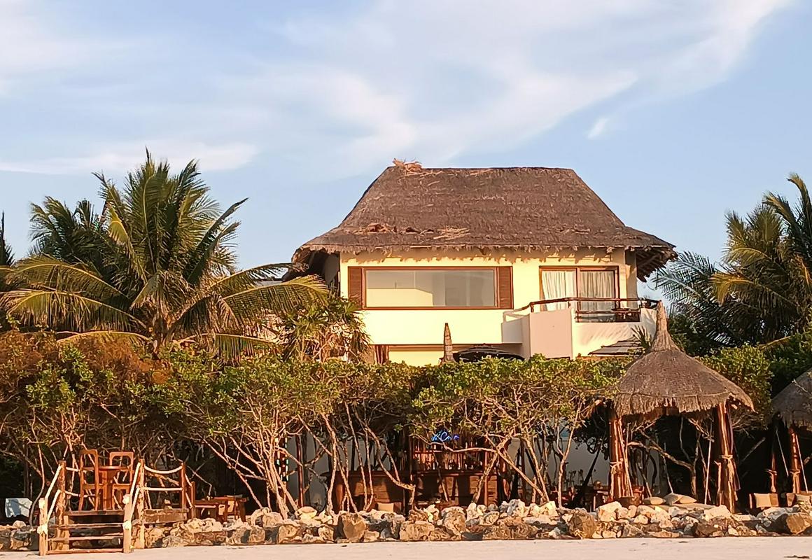 Casa Punta Coco & Beach Club hotel hero