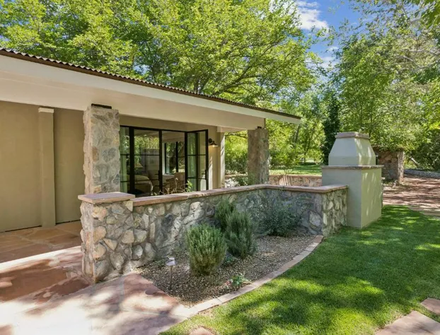 Sedona Views Bed & Breakfast hotel detail image 3