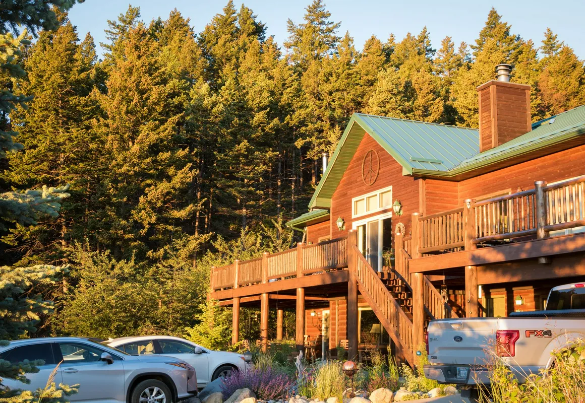 Two Bears Inn Bed & Breakfast hotel hero