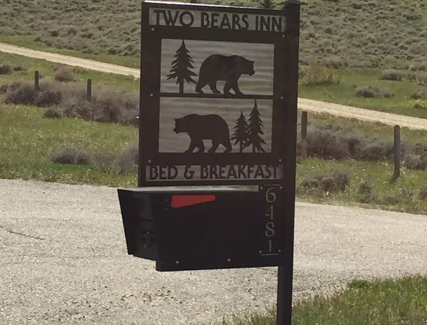 Two Bears Inn Bed & Breakfast hotel detail image 3