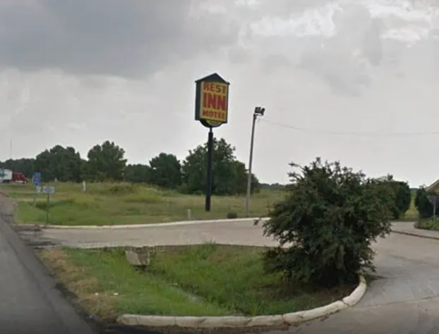 Rest Inn Motel hotel detail image 2