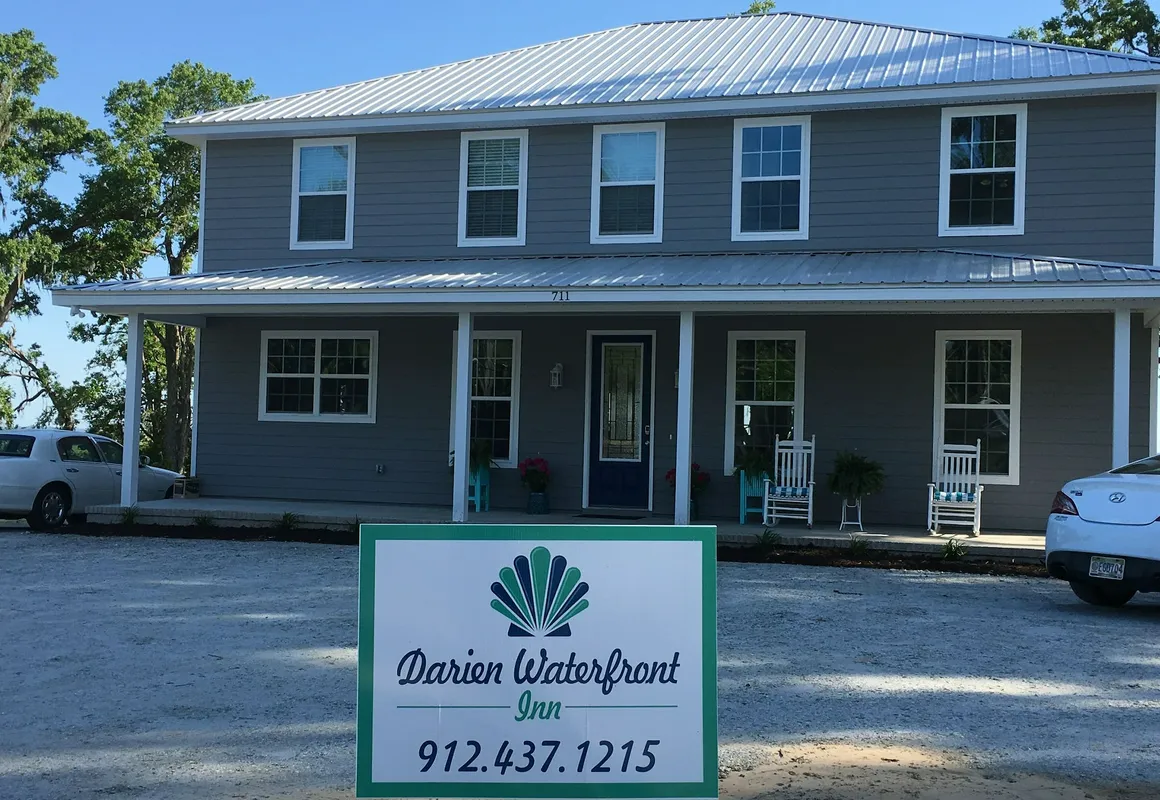 Darien Waterfront Inn hotel hero