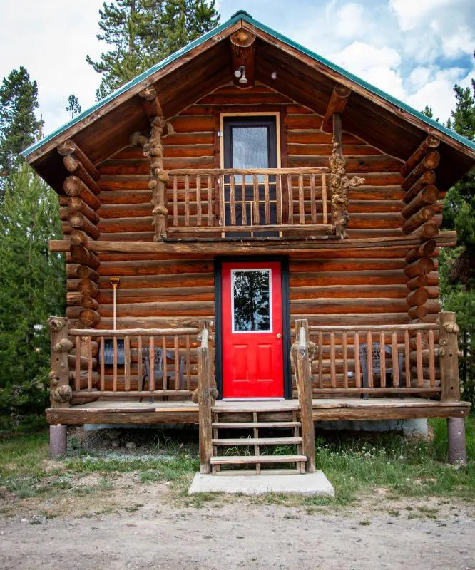 Crooked Creek hotel hero