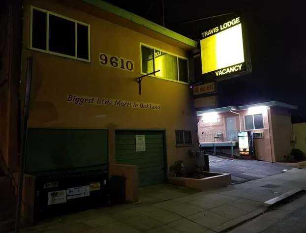 Travis Lodge Motel 16 hotel detail image 2