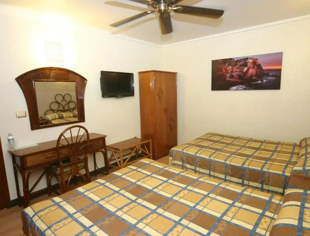 Hotel Plaza Crystal hotel detail image 4