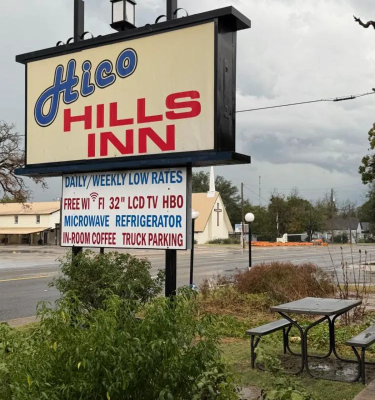 Hico Hills Inn hotel hero