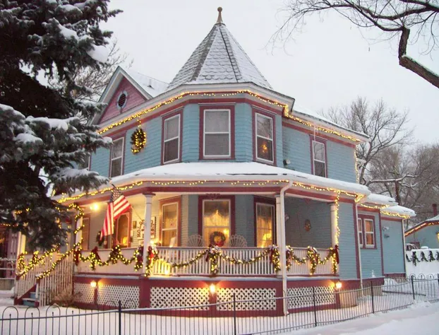 Holden House 1902 Bed & Breakfast Inn hotel detail image 4