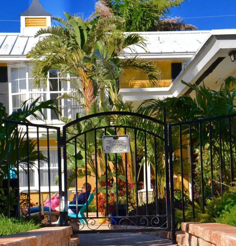 Sea Turtle Inn hotel hero