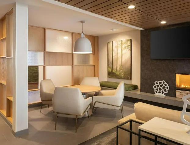 Fairfield Inn & Suites by Marriott Fresno North/Shaw Avenue hotel detail image 1
