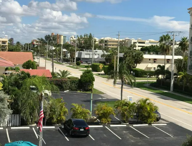 Ocean Villas of Deerfield hotel detail image 3