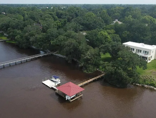Waterway hotel detail image 4