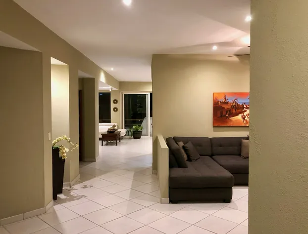 Luxury Condo Romantic Zone-Beach hotel detail image 4