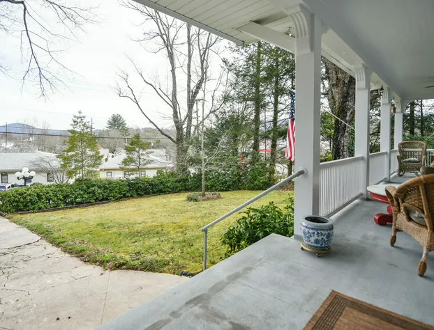 Love Lane Bed & Breakfast hotel detail image 2