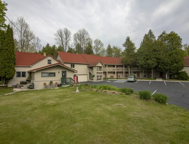 Ridges Inn & Suites hotel detail image 2