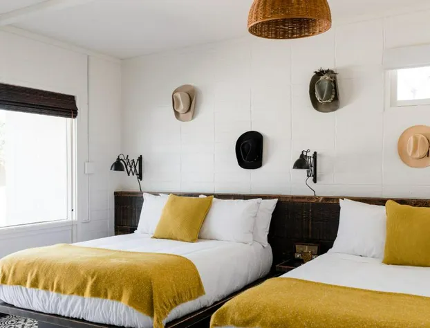 Cuyama Buckhorn hotel detail image 3