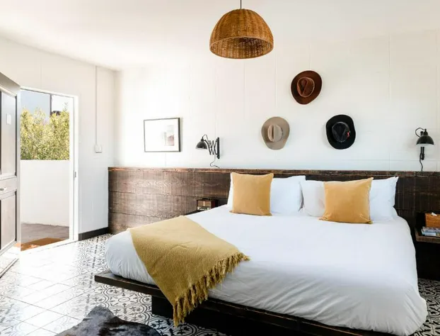 Cuyama Buckhorn hotel detail image 4