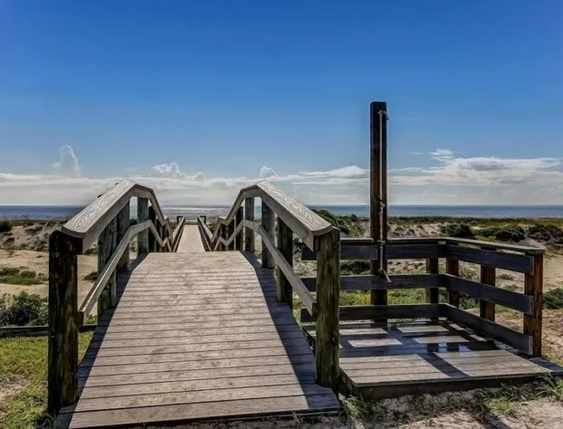 708 Sailmaker hotel detail image 1