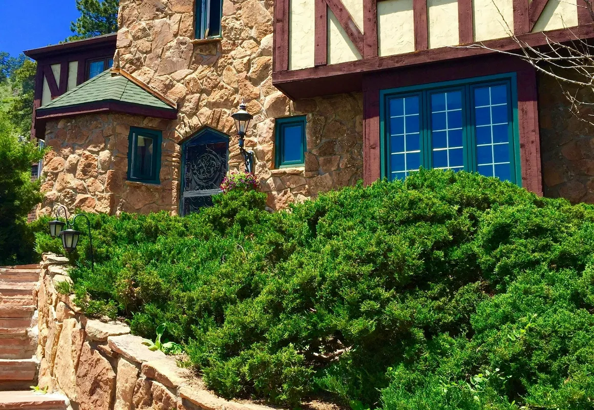 Colorado B&B hotel hero