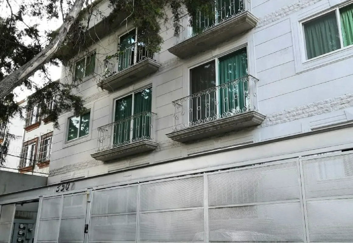 Dumas 350 hotel hero