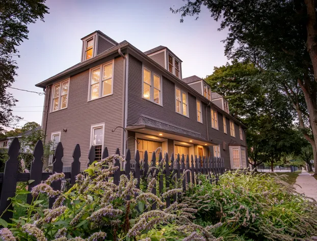 Valparaiso Inn Bed & Breakfast hotel detail image 1