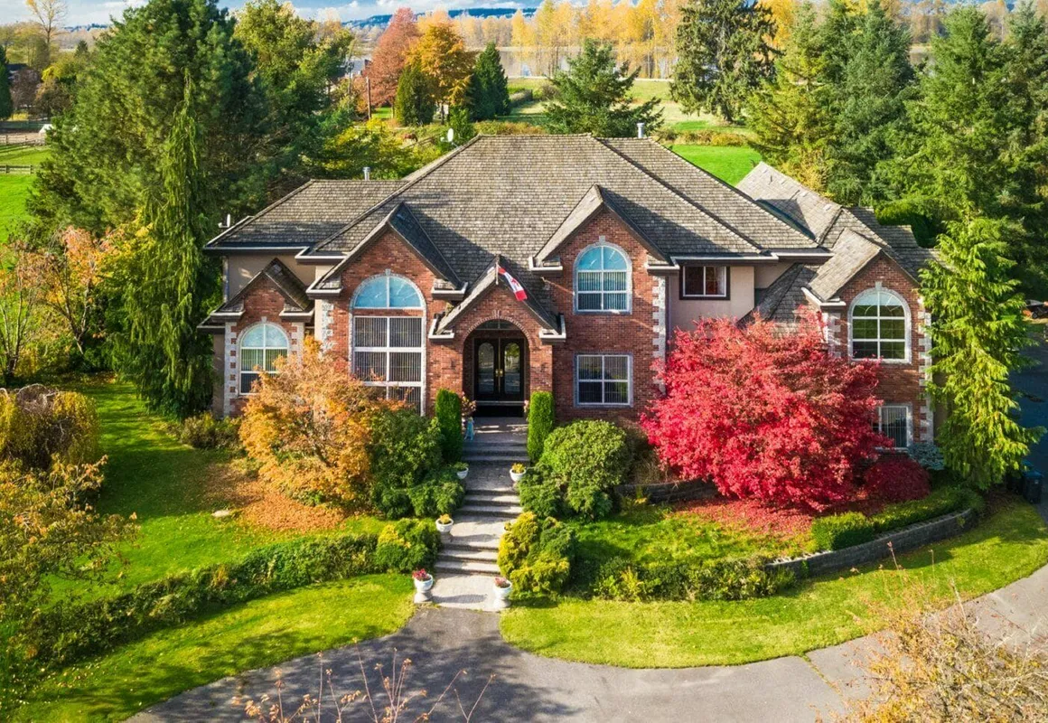 Cedar Manor Bed and Breakfast hotel hero