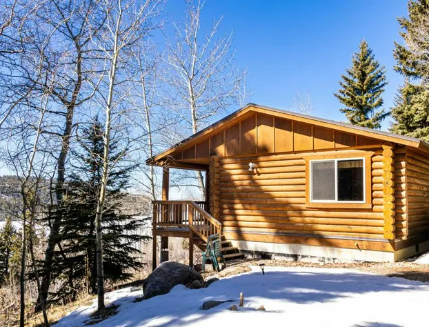 Half Moon Lake Lodge hotel detail image 1