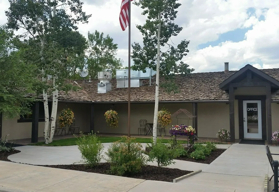 Stone Hollow hotel hero