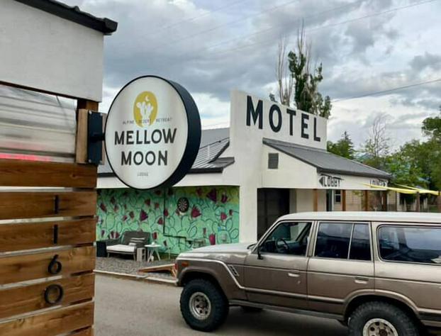 Mellow Moon Lodge hotel detail image 2