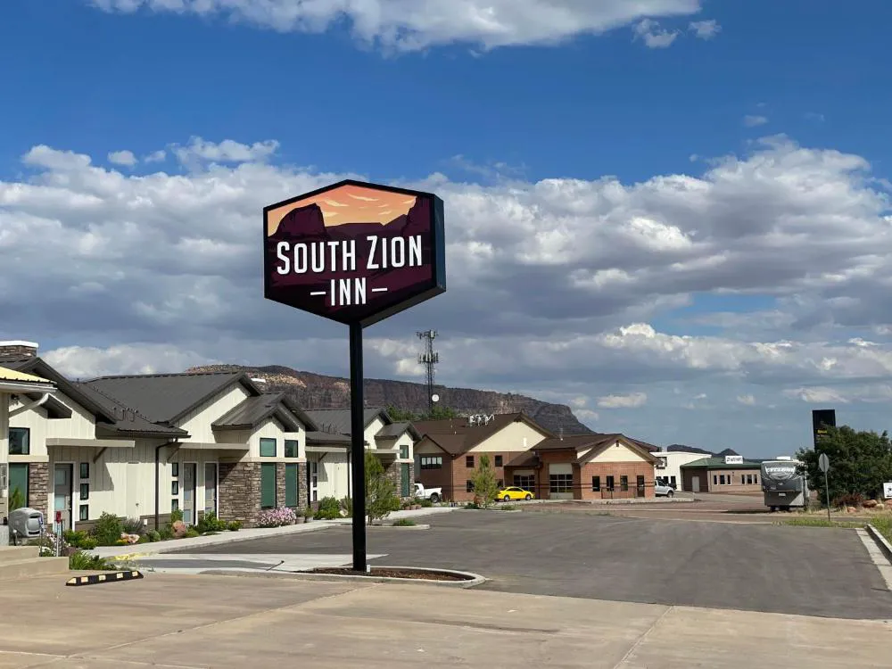South Zion Inn & Suites hotel hero
