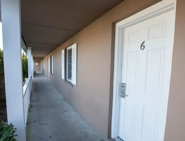 The Raven Resort hotel detail image 1