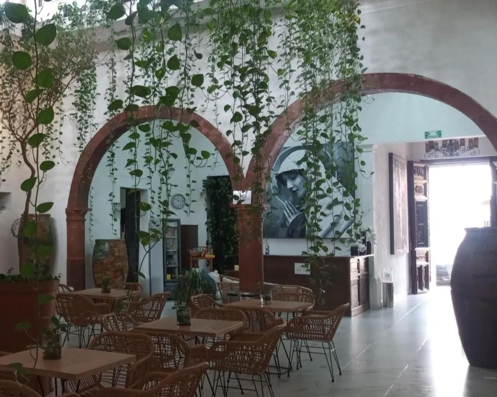 Hotel Via Real hotel hero