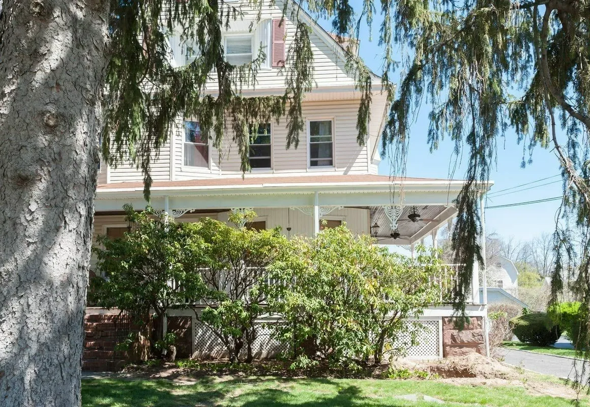 Montclair Apartment hotel hero