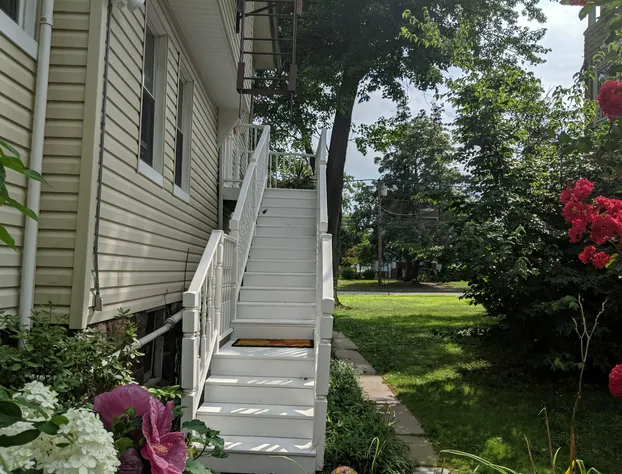 Montclair Apartment hotel detail image 3